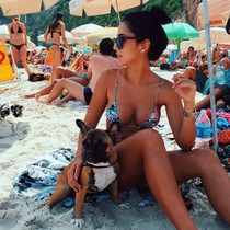 Alina Li et une copine